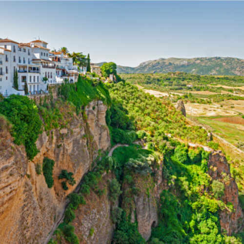 Ronda, španski gradić iz III veka smešten na vrhu krečnjake stene