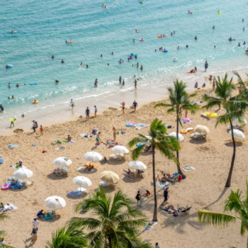 Vaikiki plaža na Havajima – kako izgleda sunčati se na najpoznatijem raju za hedoniste?
